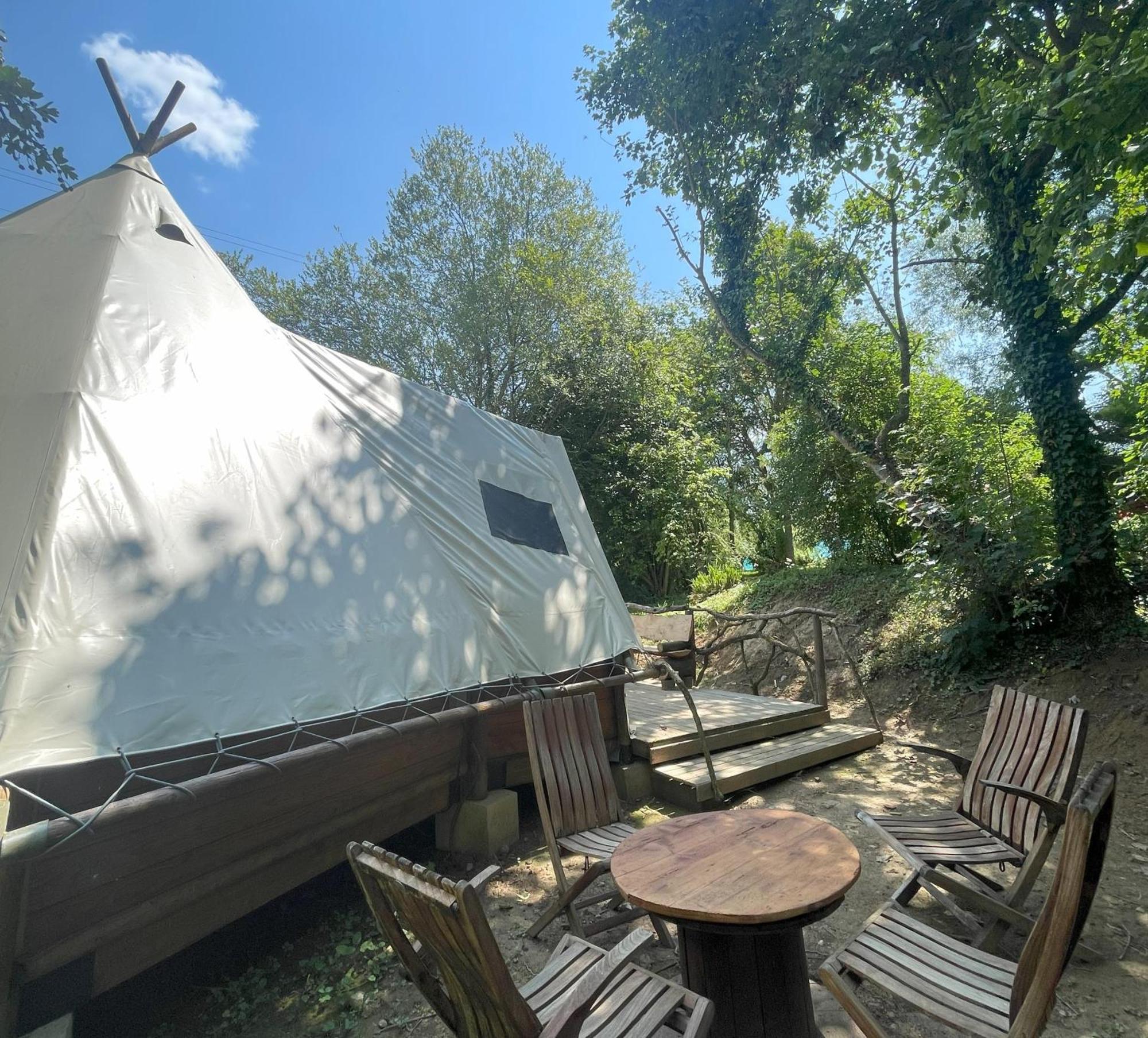 Au Bonheur Nomade Hotel Livry  Екстериор снимка